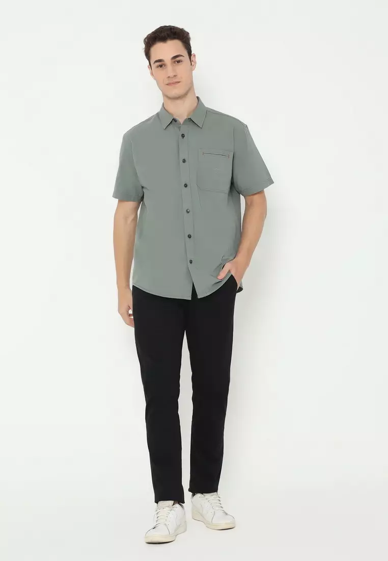 POLICE Kemeja Polos Cotton Regular Fit Lengan Pendek Pria