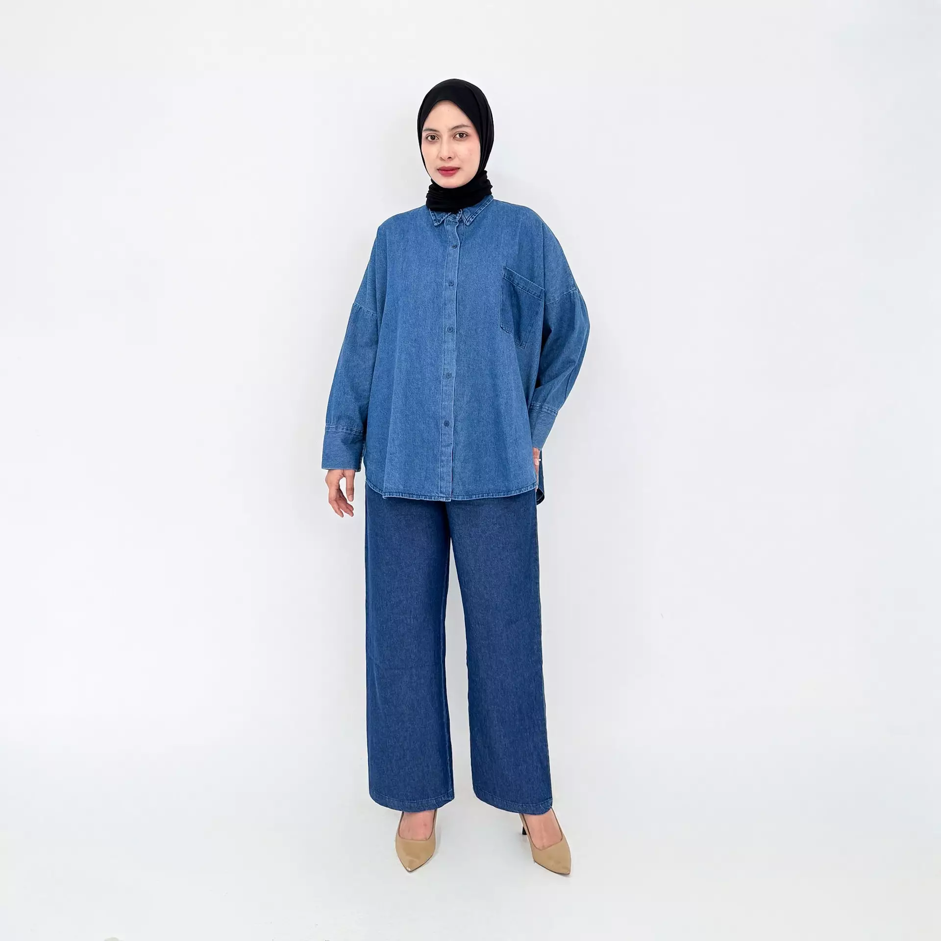 Kemeja Jeans Wanita - Oversized Relaxed Shirt Dirra