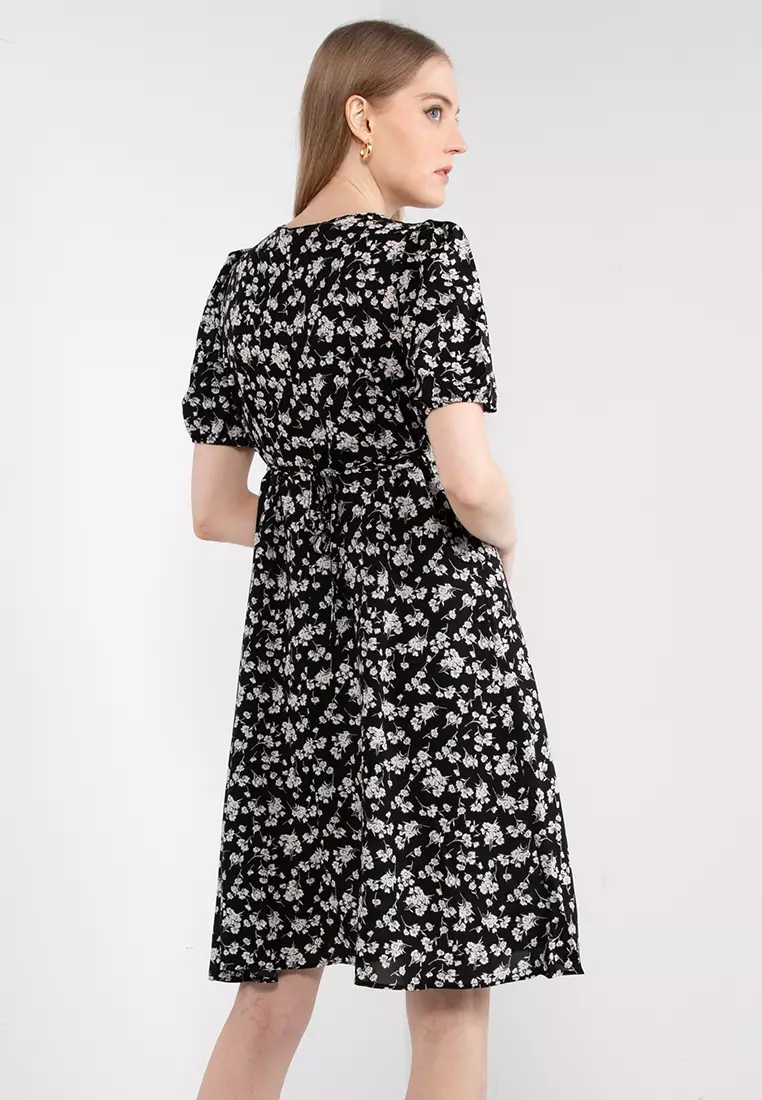 Buy Artist Wisteria Floral Midi Dress 2024 Online | ZALORA Singapore