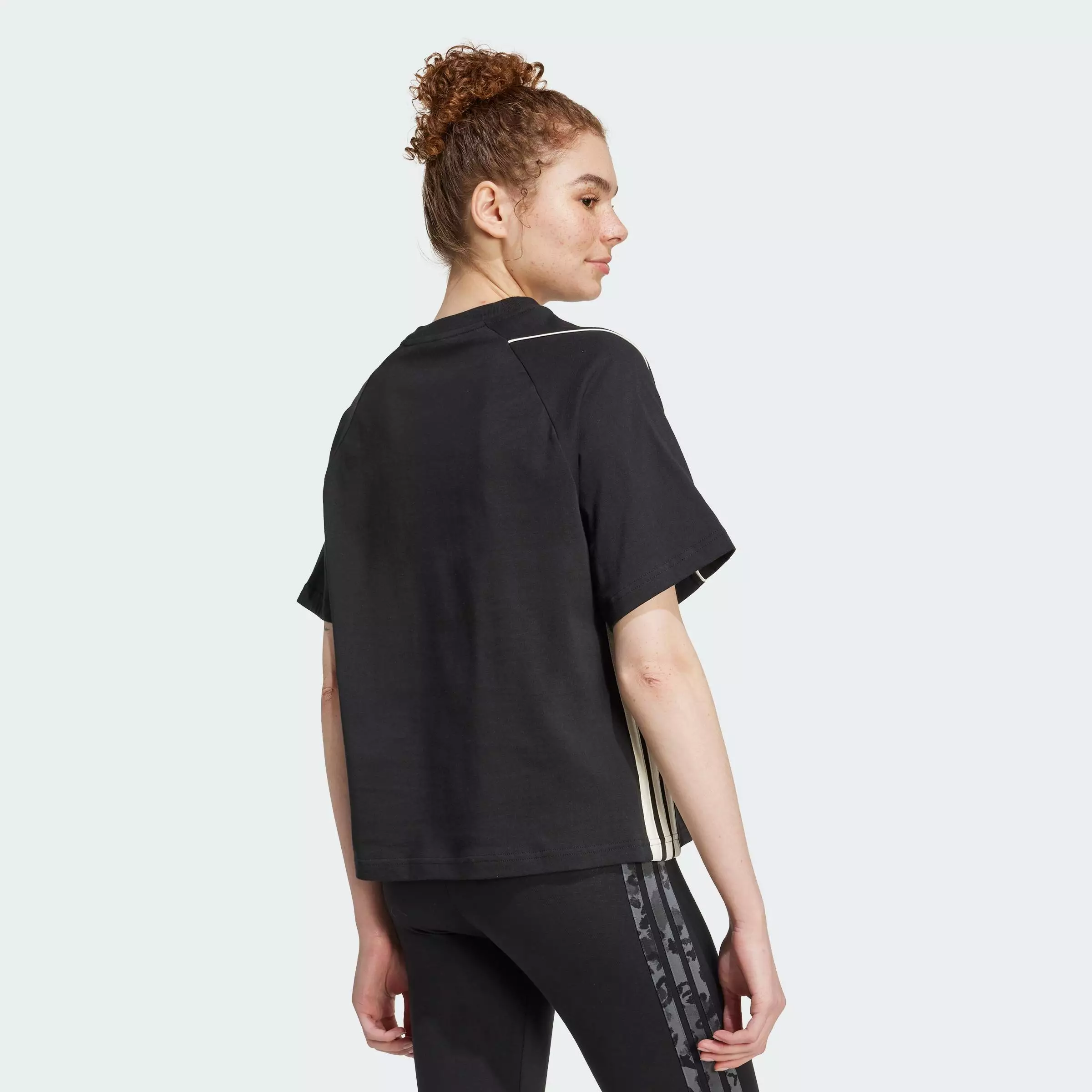 Lifestyle Stadium 3-Stripes Tee Women Black JV7009