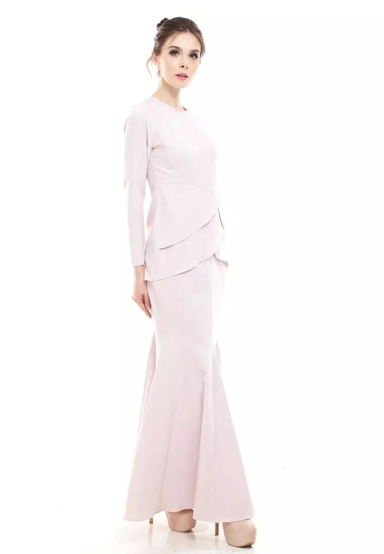 Piyona Kurung in Soft Pink