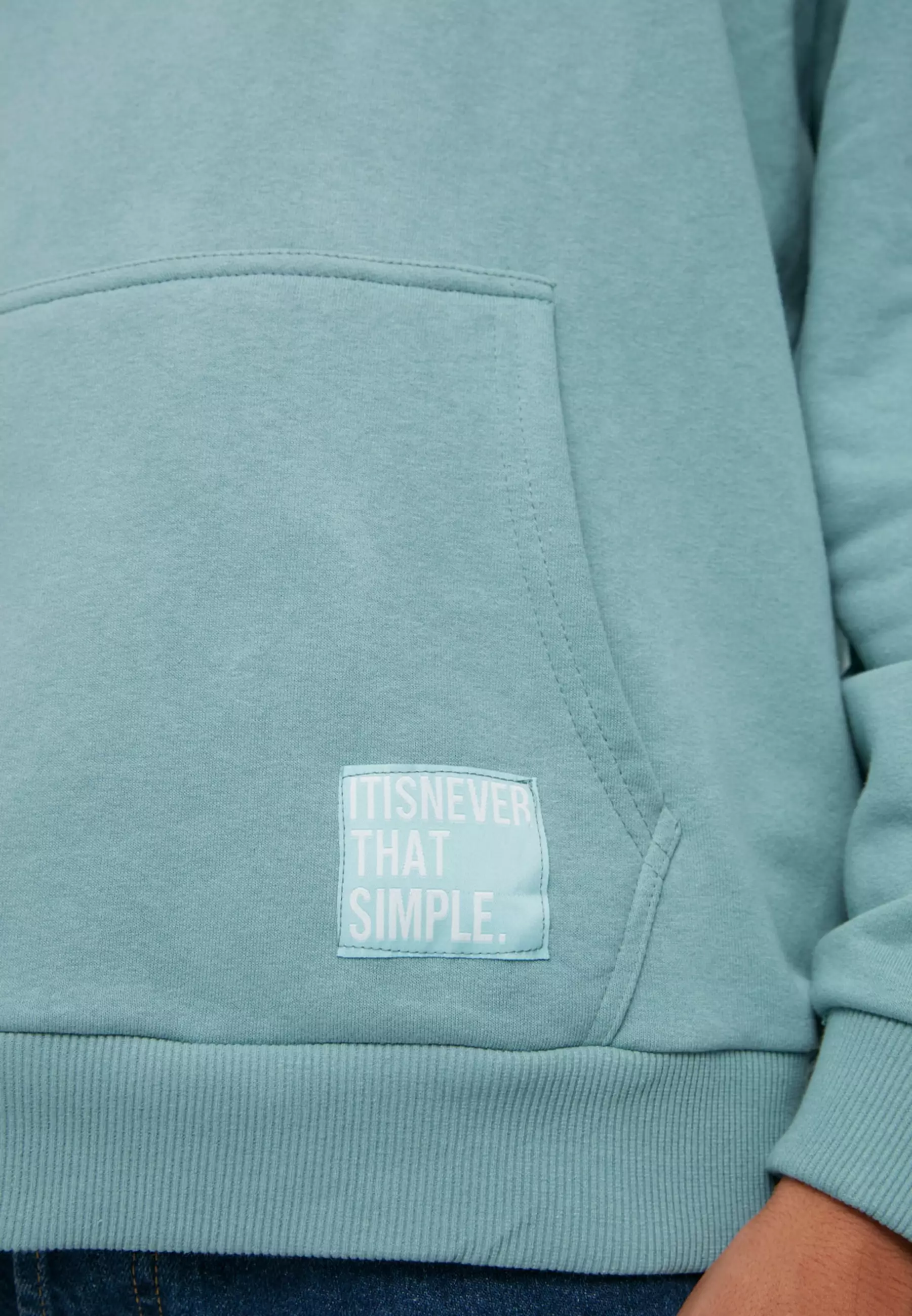 Basic Oversize Hooded Sweatshirt with Patched Label