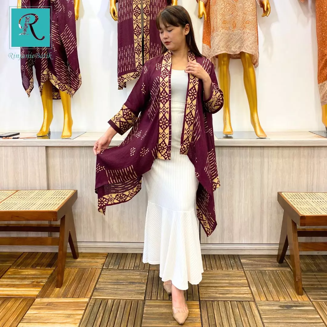 Rinjanie Batik - Bolero Ayam - Bolero Asimetris Red Wine - Outer Batik Modern - Outer Batik Wanita - Outer batik kekinian - Batik Cap Mix - JMWN - RW
