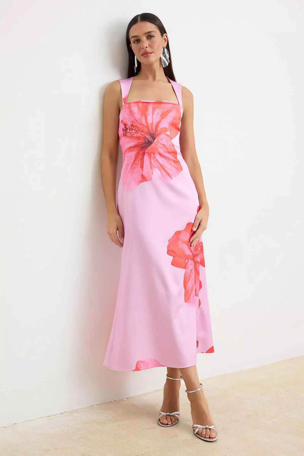 Multi-Colored Floral Woven Back Detailed Satin Maxi Dress Tprss26El119