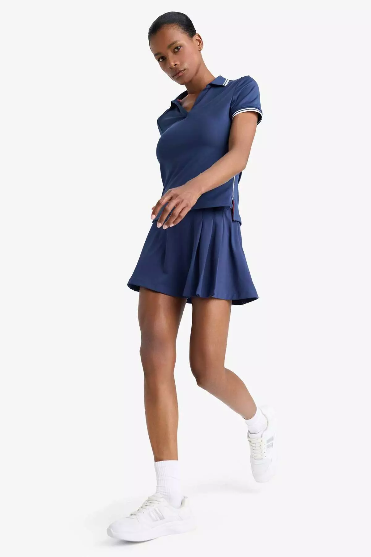 Defactofit Standard Fit Pleated Mini Tennis Skirt with Inner Leggings D9317Ax25Sp