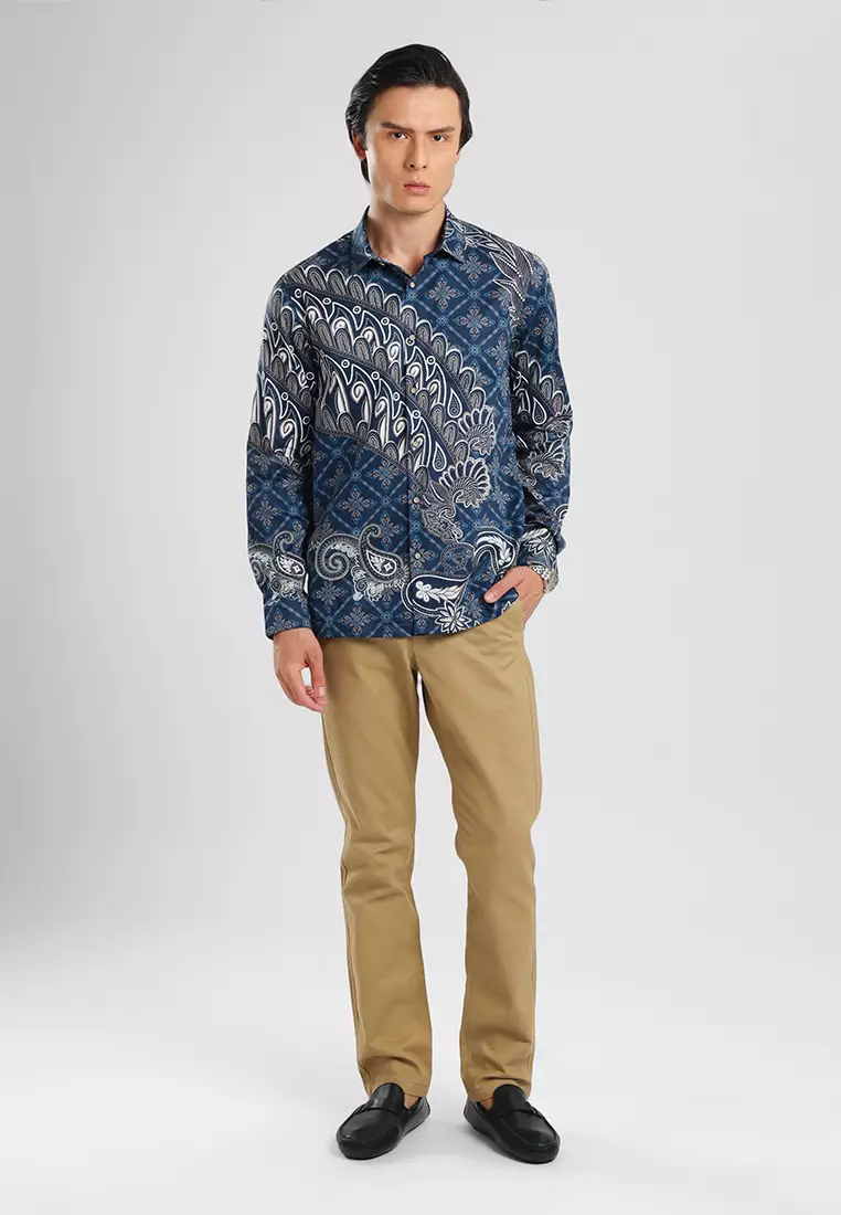 MANZONE - Kemeja Batik Lengan Panjang Pria Abiyasa Modern Fit - Navy Warna Navy