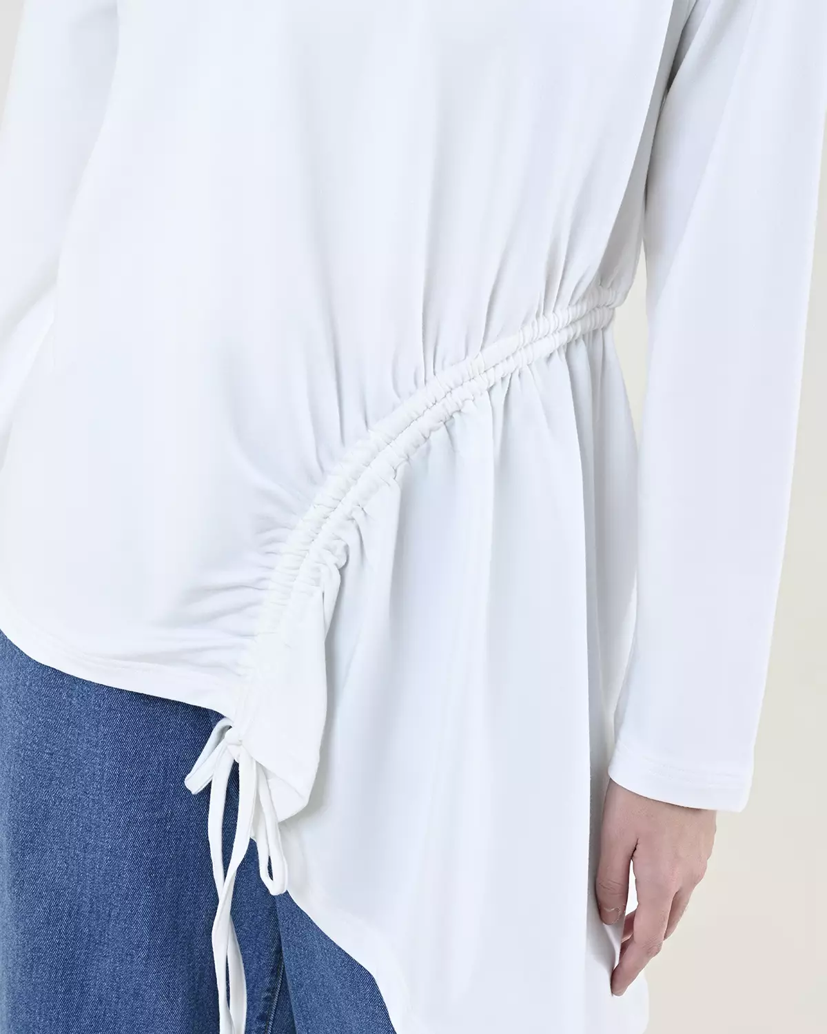 Geulis.id ALYA TEE - White