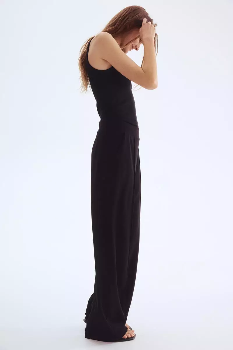 High-waisted tailored trousers