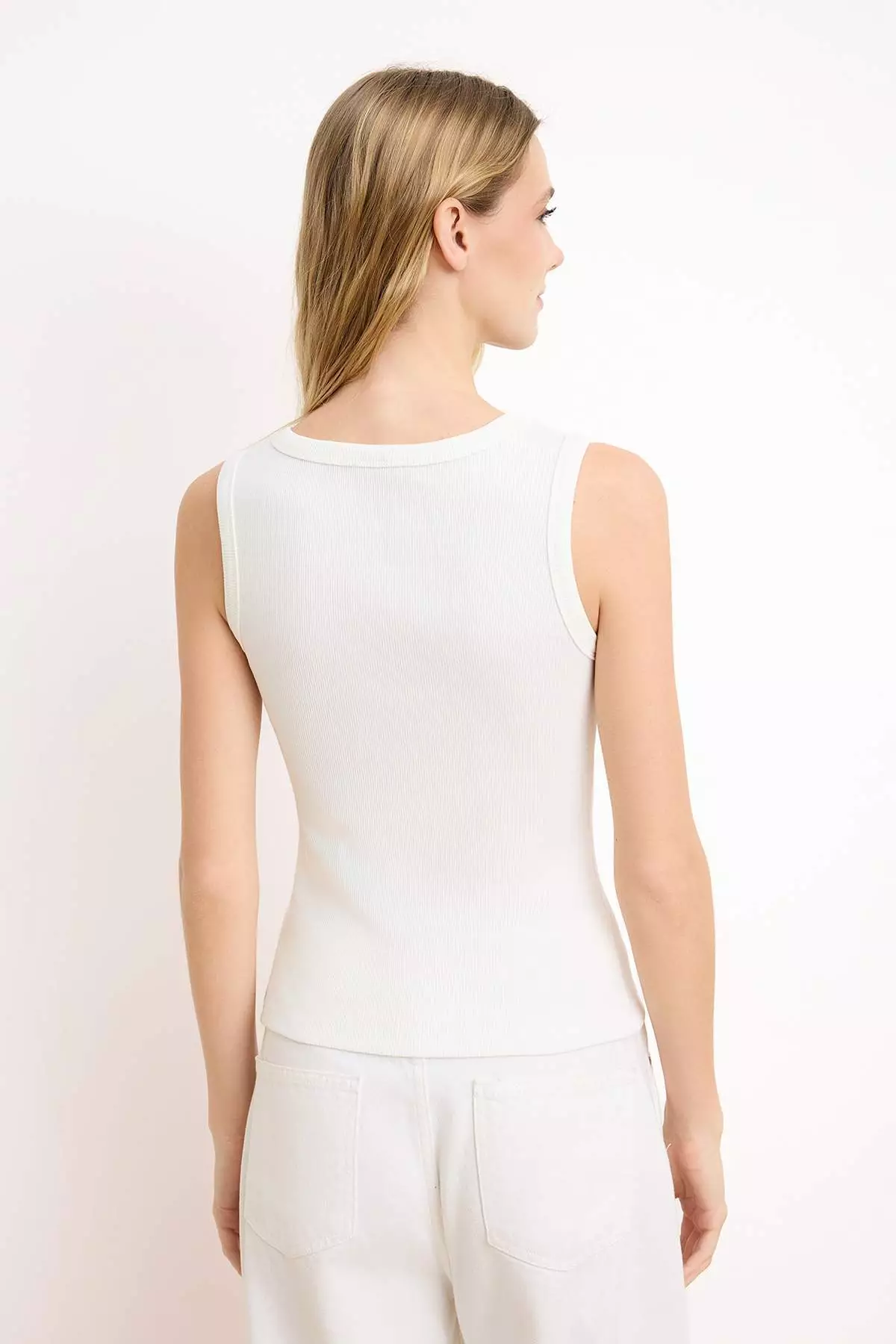 Ecru Regular Pool Neck Thick Strap Sleeveless Ribbed Stretchy Knitted Tank Top Twoss26Al28
