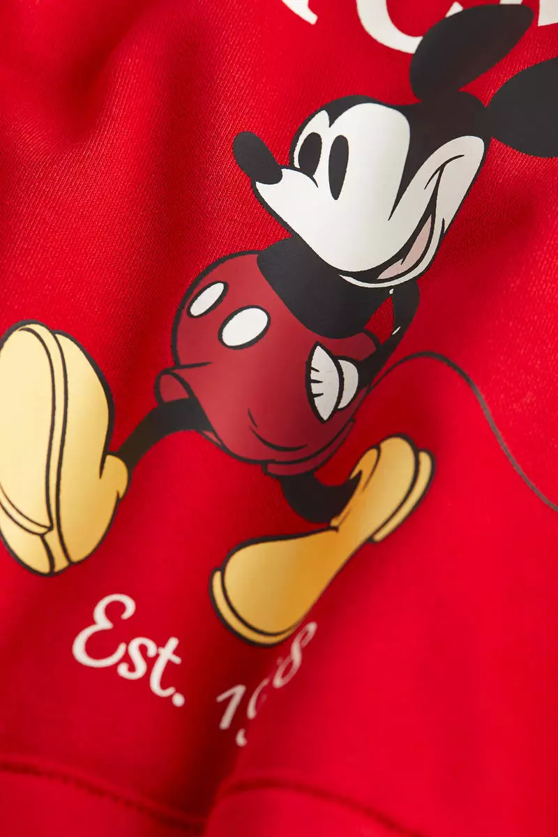 Red mickey mouse on sale hoodie