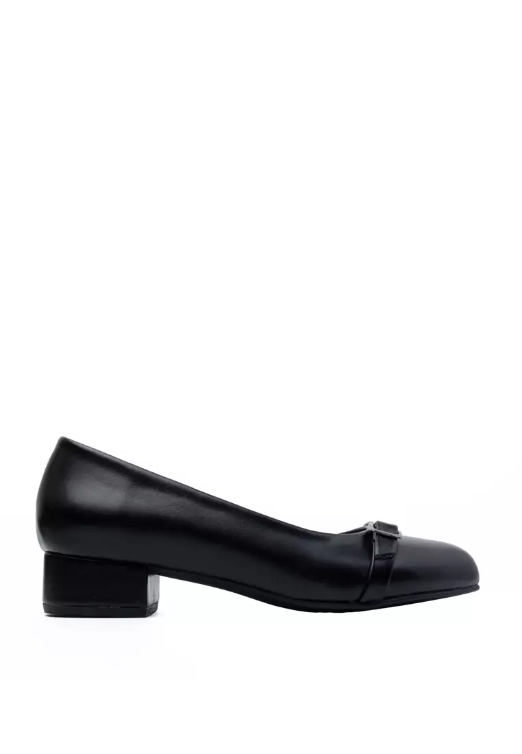 Discount on Zanea Shoes  shoes - SKU: Eloise Pumps
