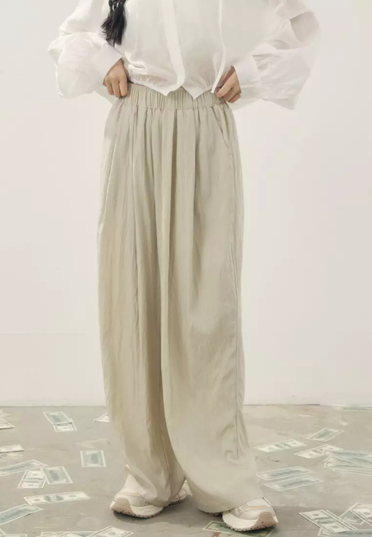 White pleated wide leg on sale pants