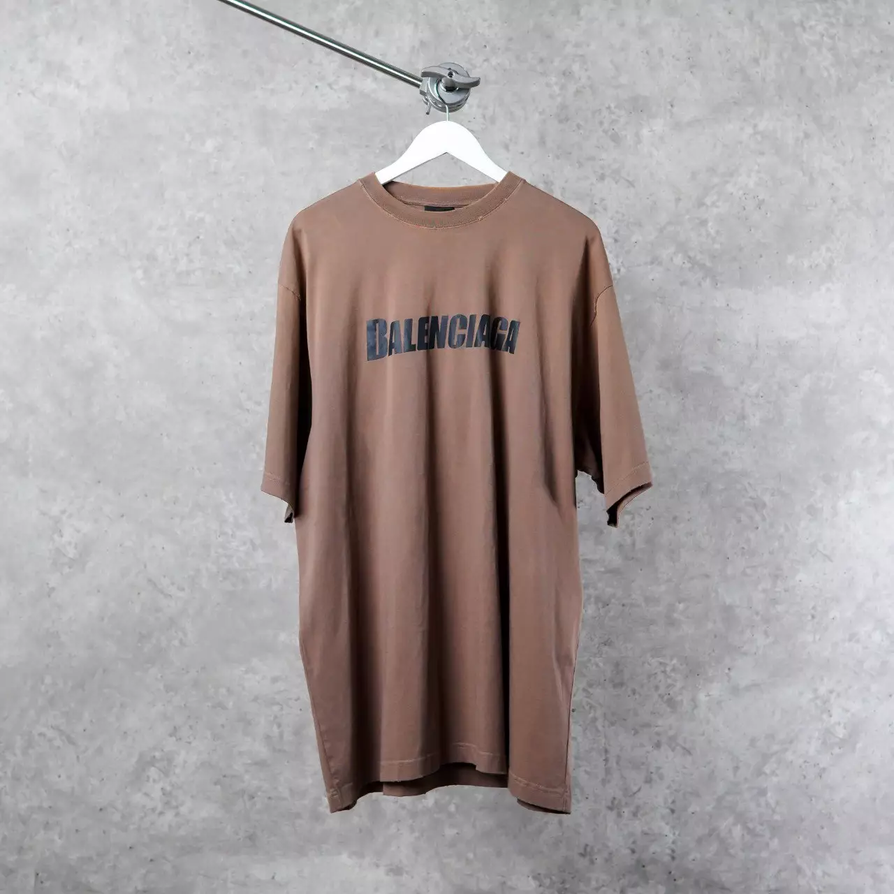 Kaos BALENCIAGA TEXT BLACK TAUPE TSHIRT 100% ORIGINAL