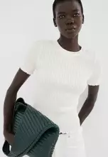 米色