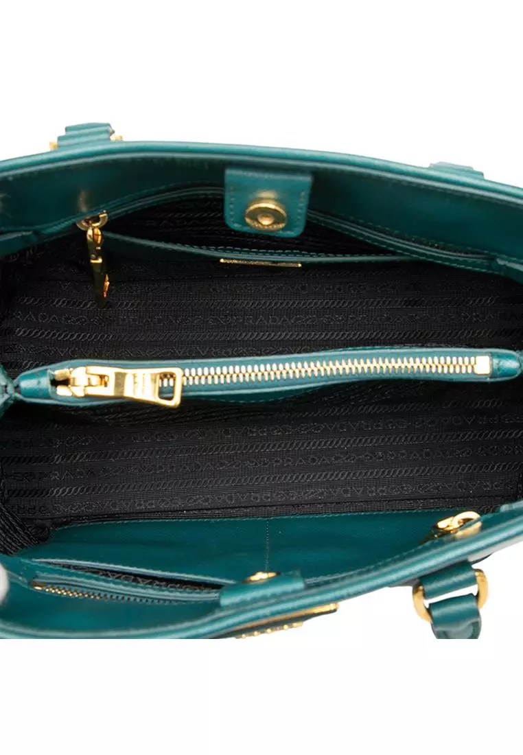 二手 Prada 中 Saffiano Lux 敞口 Promenade 手提包