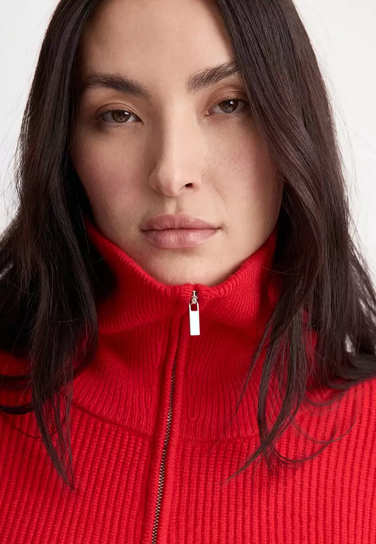 Sweater with Contrasting Zip Collar