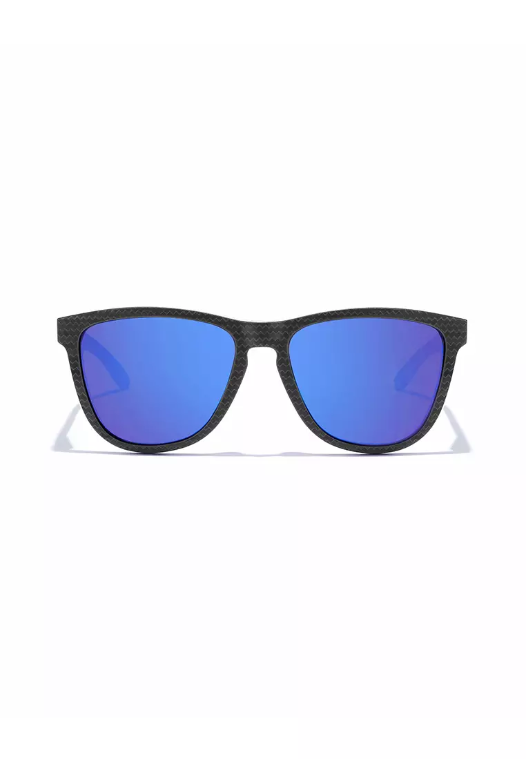 HAWKERS POLARIZED Sky ONE CARBONO RAW. Sunglasses for Men and Women, Unisex. UV400 protection. Official product designed and made in Spain. HONR21NLTP