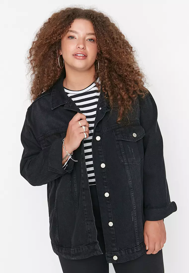 Plus Size Pocket Detailed Denim Jacket