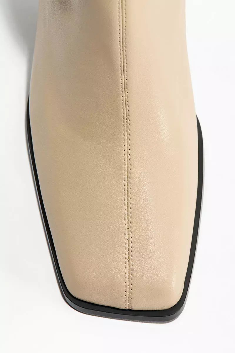 Block-heeled ankle boots