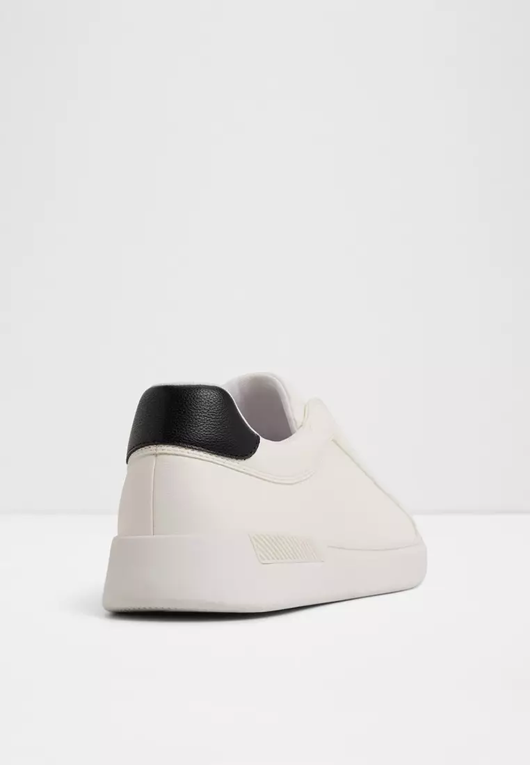 Jona Slip-On Sneakers
