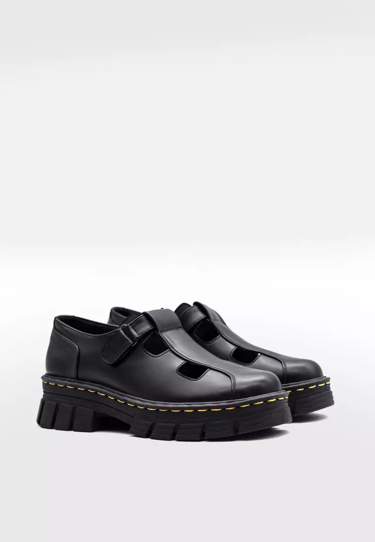 Kirara Black Loafers Boat Shoes
