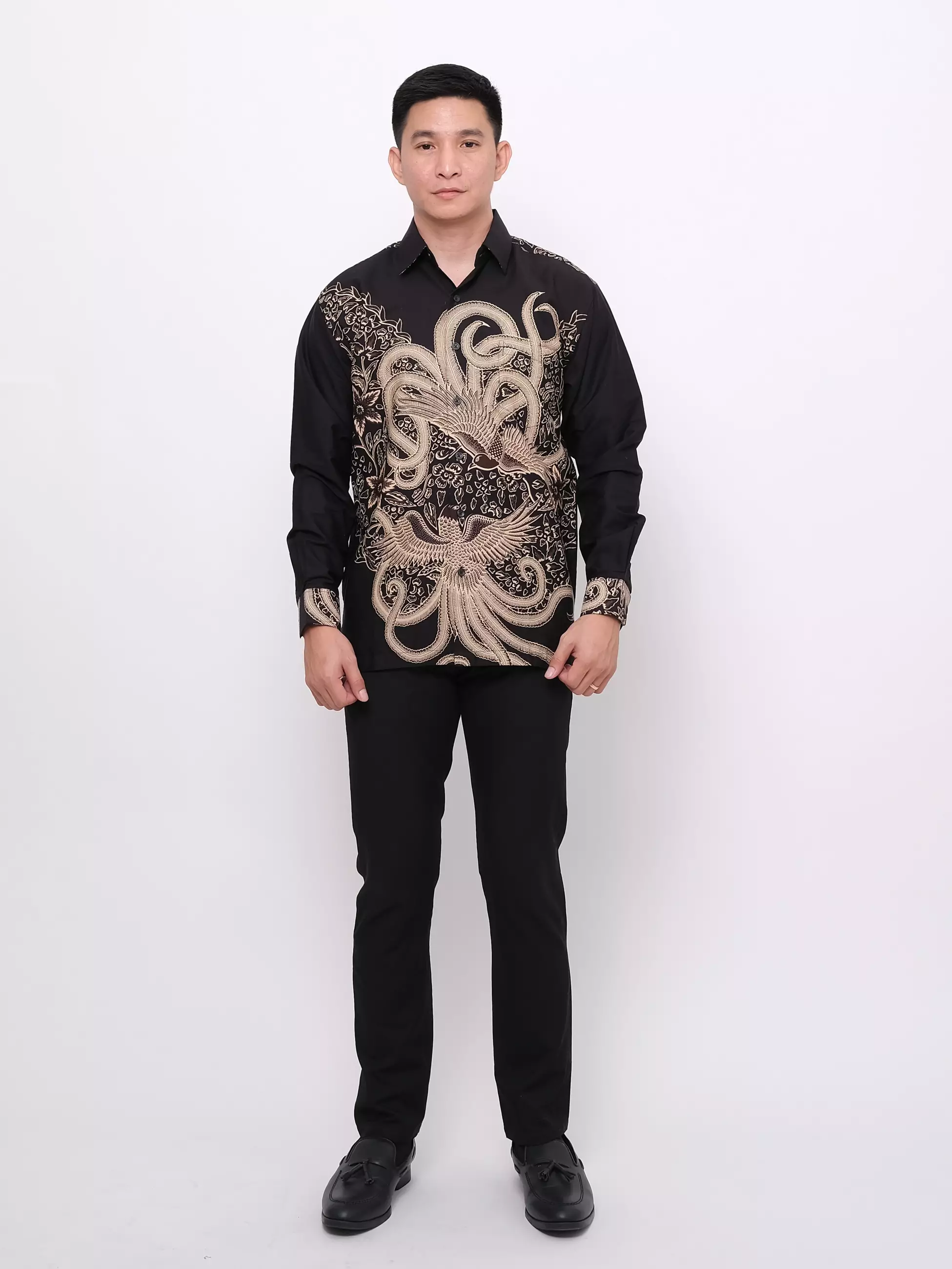 Andre Michel Kemeja Batik Lengan Panjang Hitam Motif Burung 16729