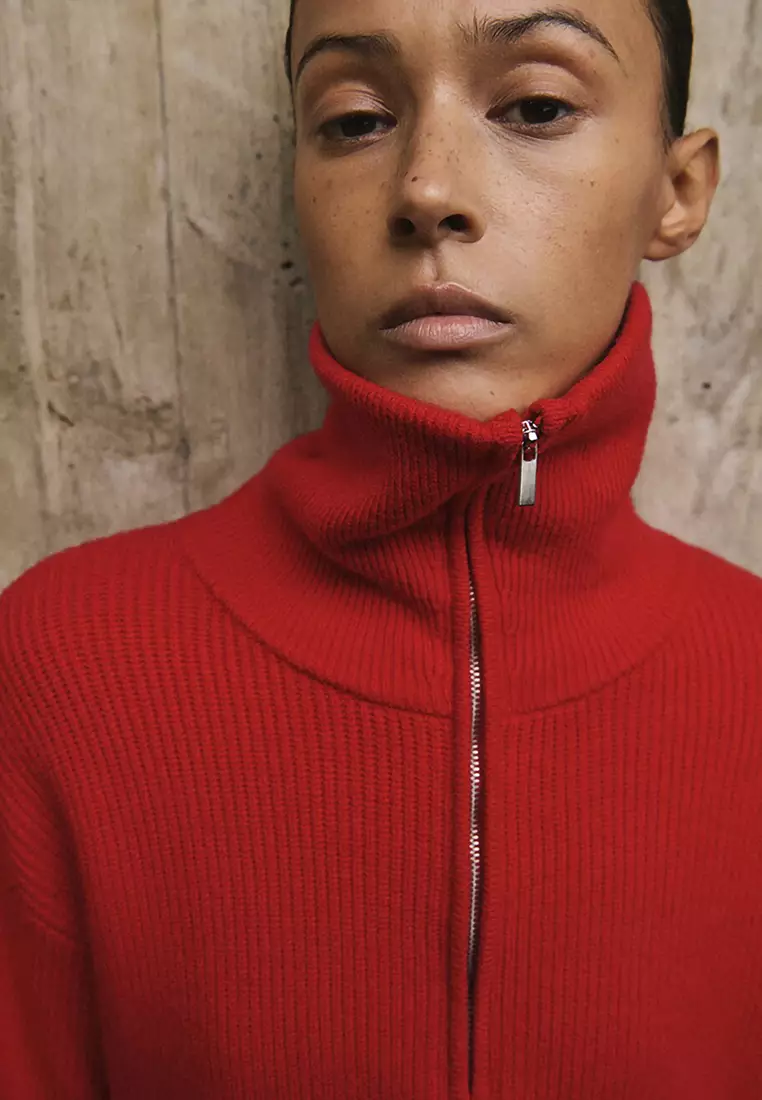 Sweater with Contrasting Zip Collar