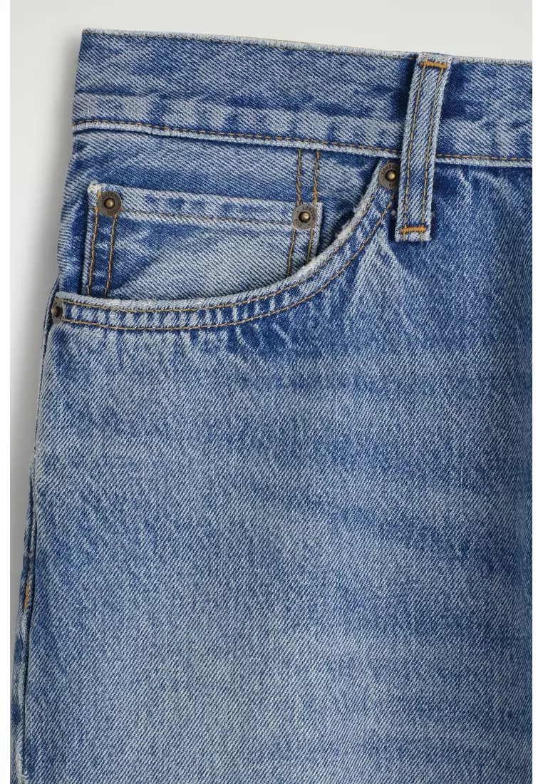 SIGNATURE REGULAR-FIT STRAIGHT-LEG JEANS
