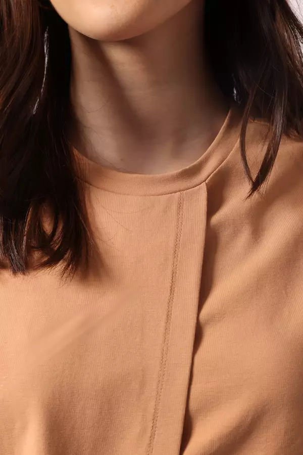 Minimal x Devina Putri - Clover - Double Jersey Twisted Tshirt - Brown Warna Khaky