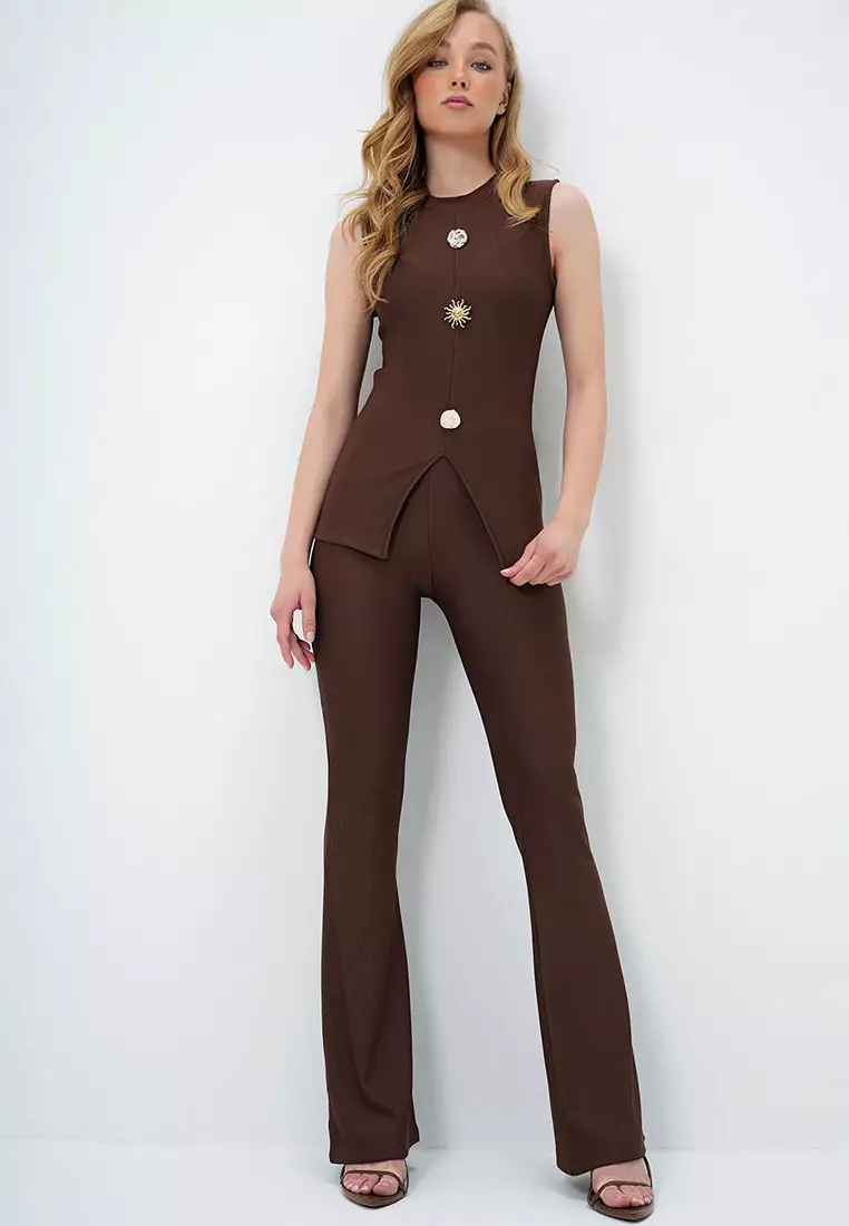 Women's Brown Crew Neck Gold Buttoned Ottoban Blouse And Spanish Leg Trousers Set Alc-X13981