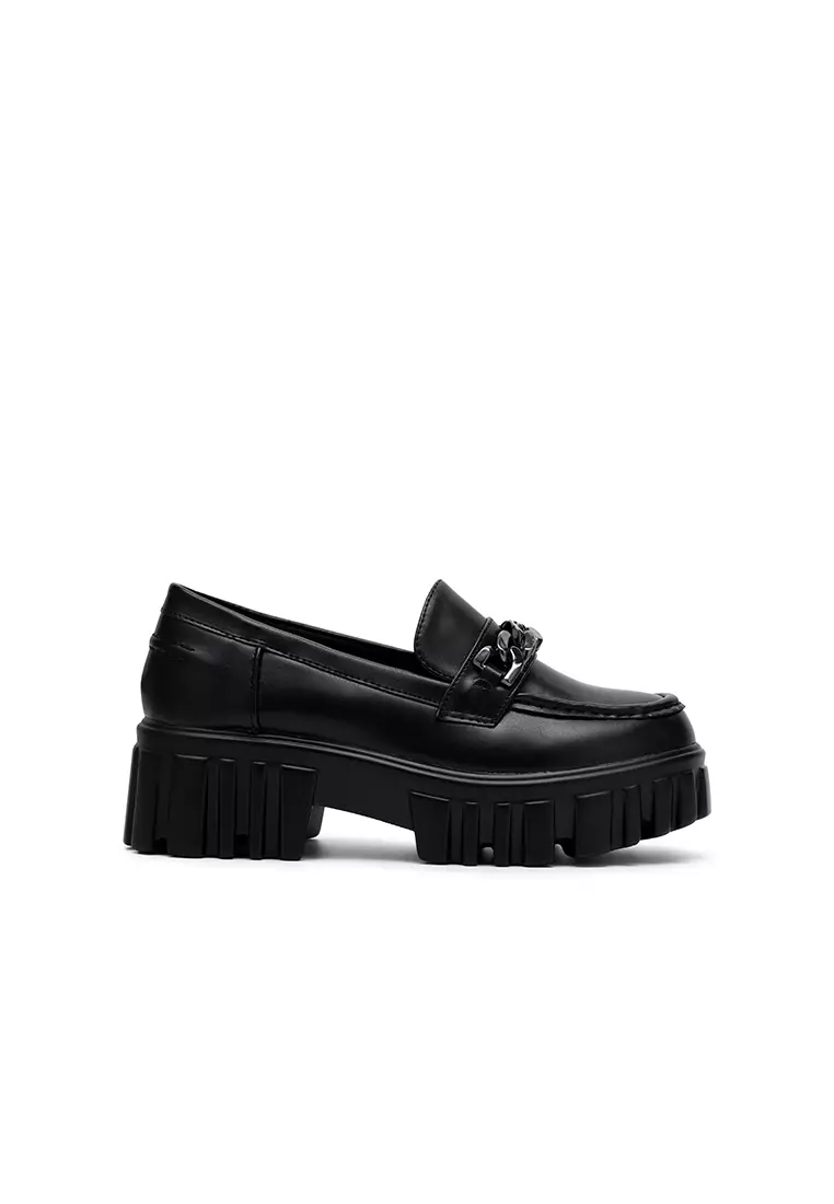 Discount on Nose  shoes - SKU: Embellished Metal Chain Loafer