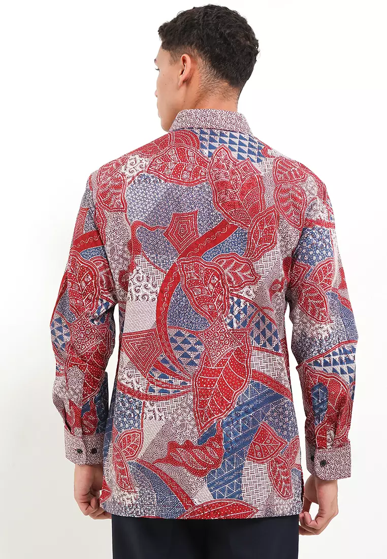 Kemeja Body Fit Batik Tumpuk