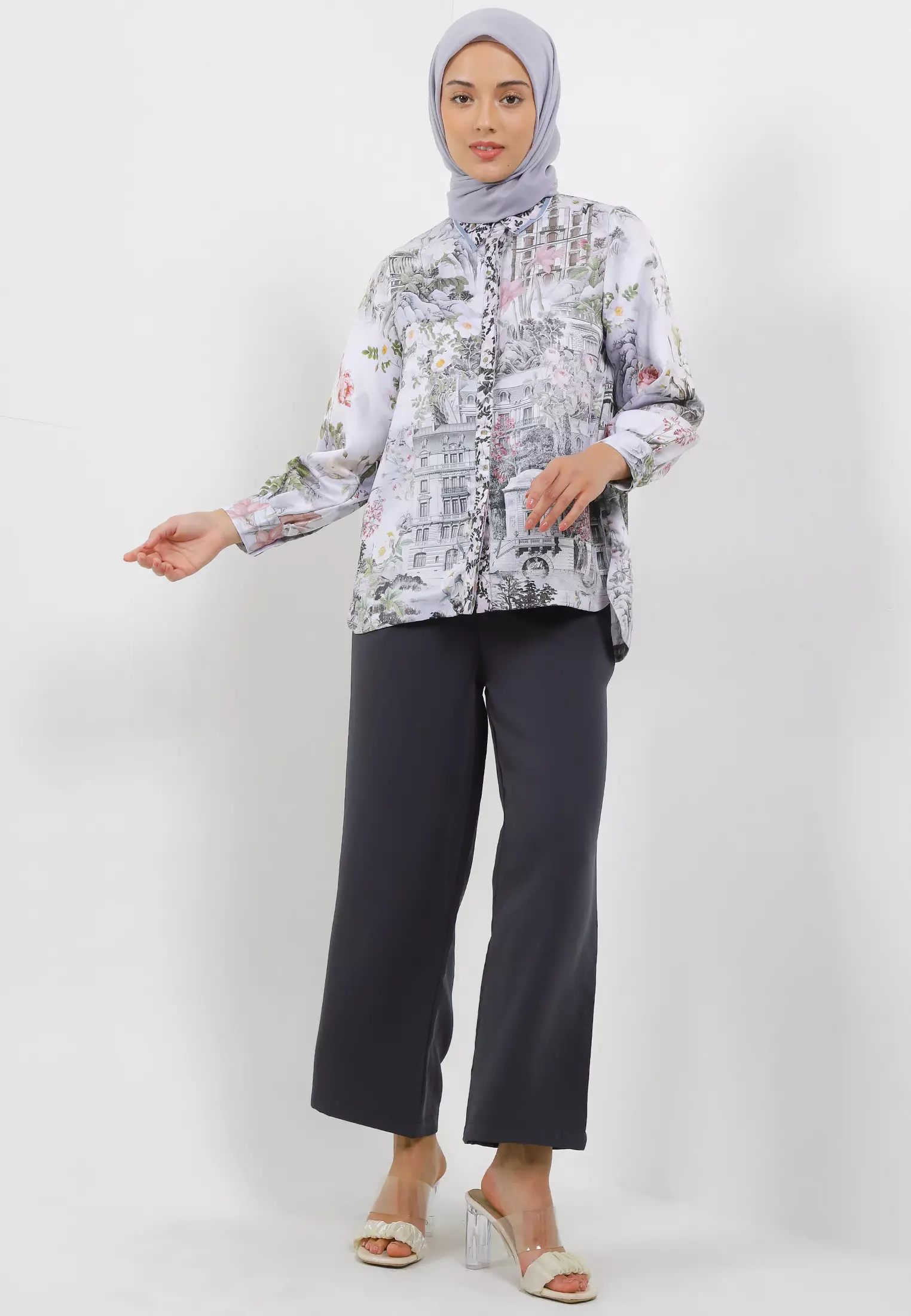 MFMW Refloxa Atasan Blouse Borken White Motif Building Print