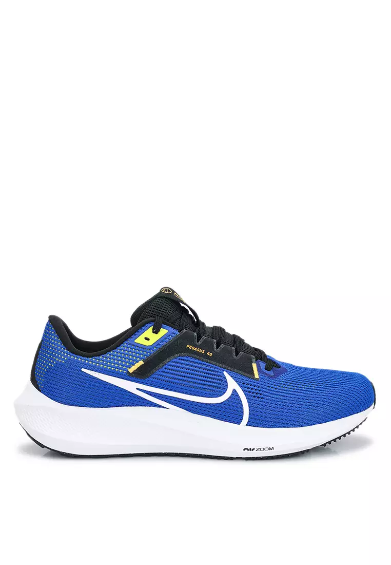 White and blue hot sale nike running shoes