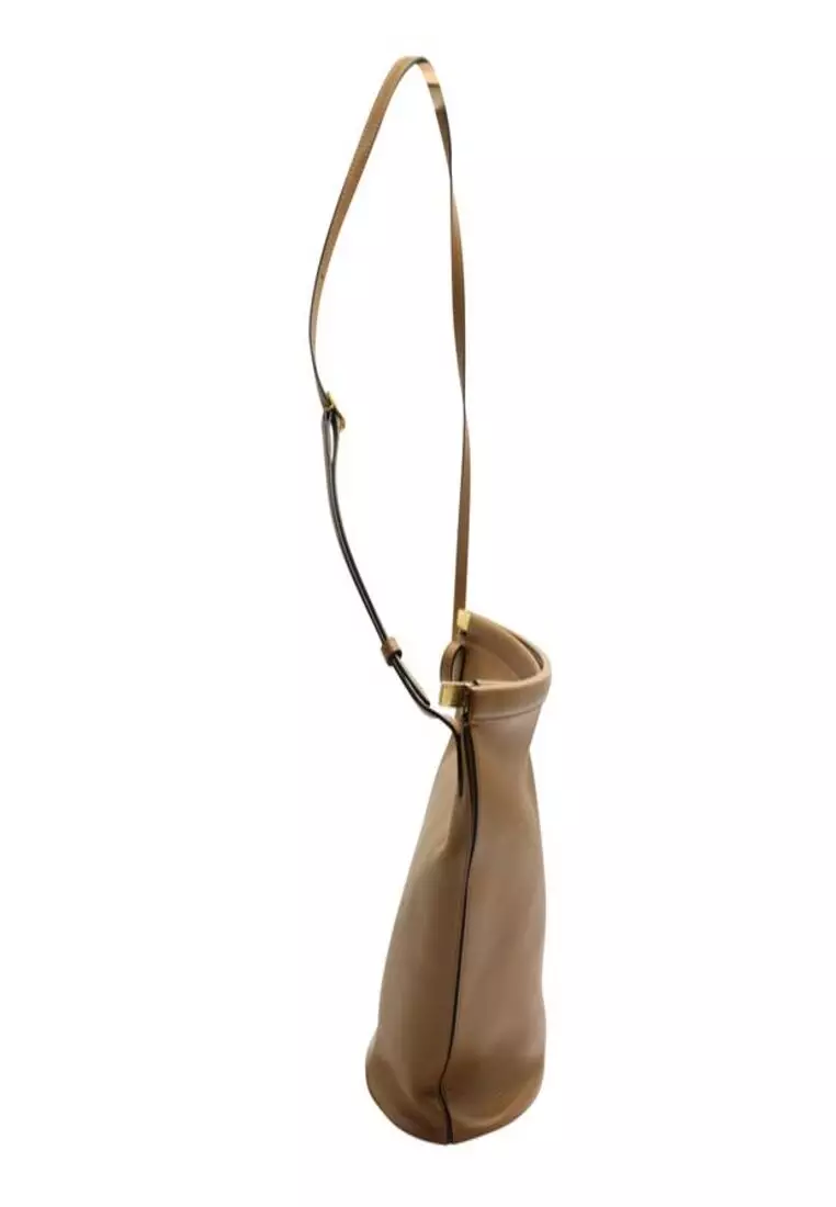 Celine clearance clasp bucket