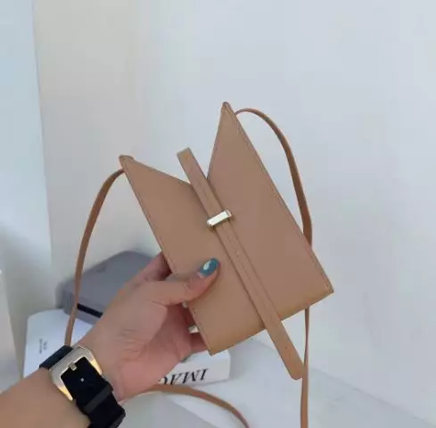 VOILA LEATHER Tas Handphone Wanita Kulit Asli Genuine Leather Phone Bag BELVA Brown