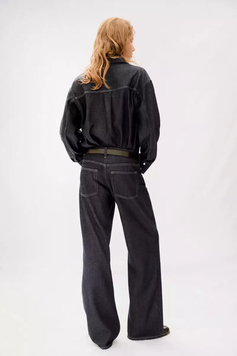 Feather Soft Wide Regular Jeans