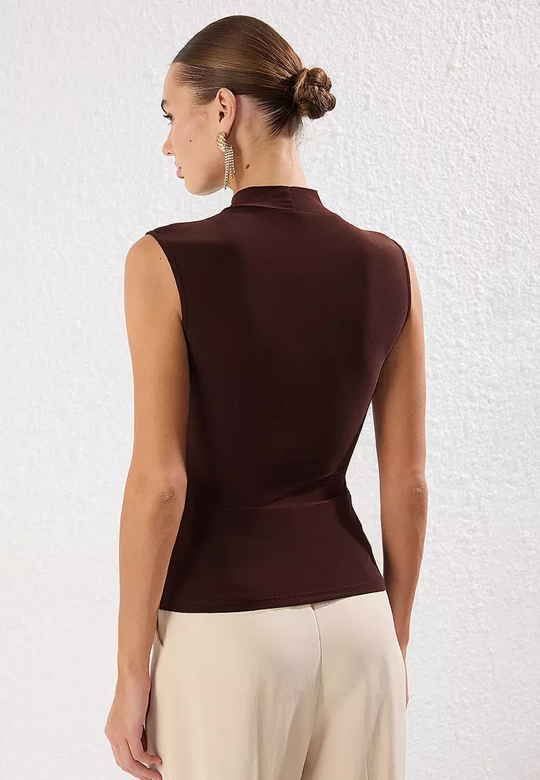 Accessory Detailed Knitted Stylish Blouse