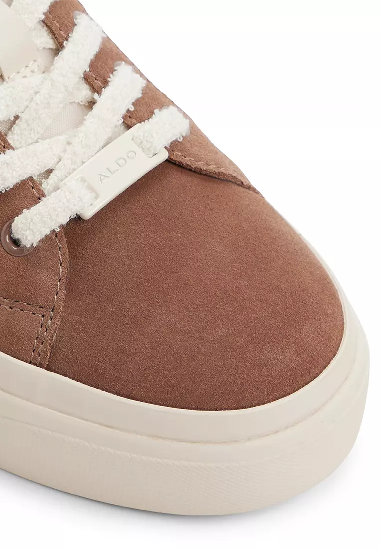 Brynlee Sneakers