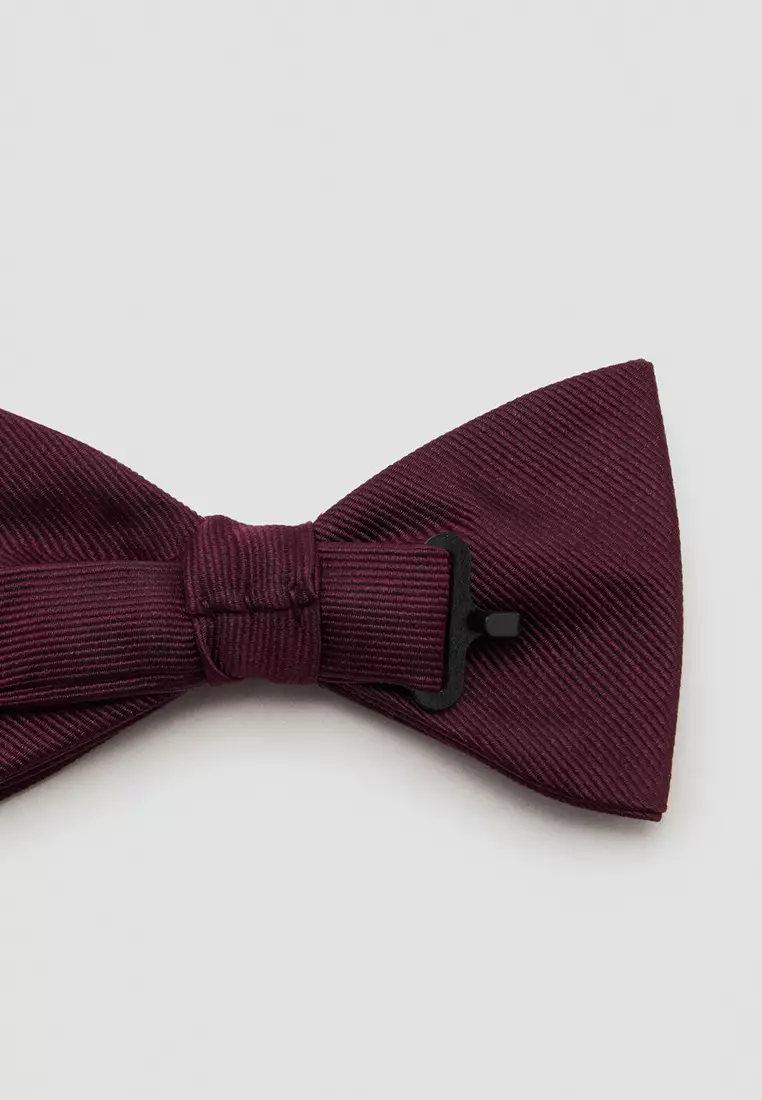 Classic Bow Tie With Microstructure