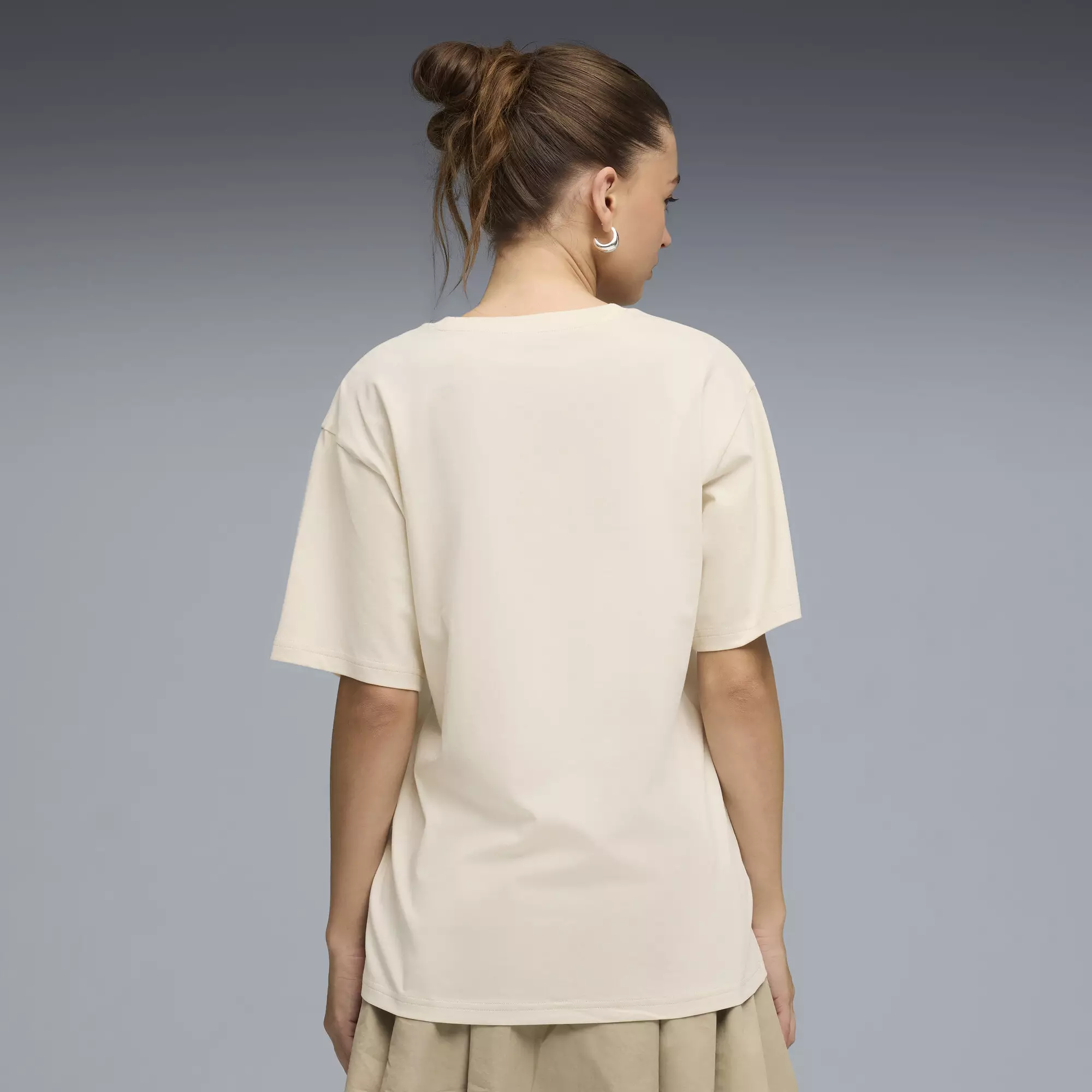PUMA HER Relaxed Graphic Tee Women