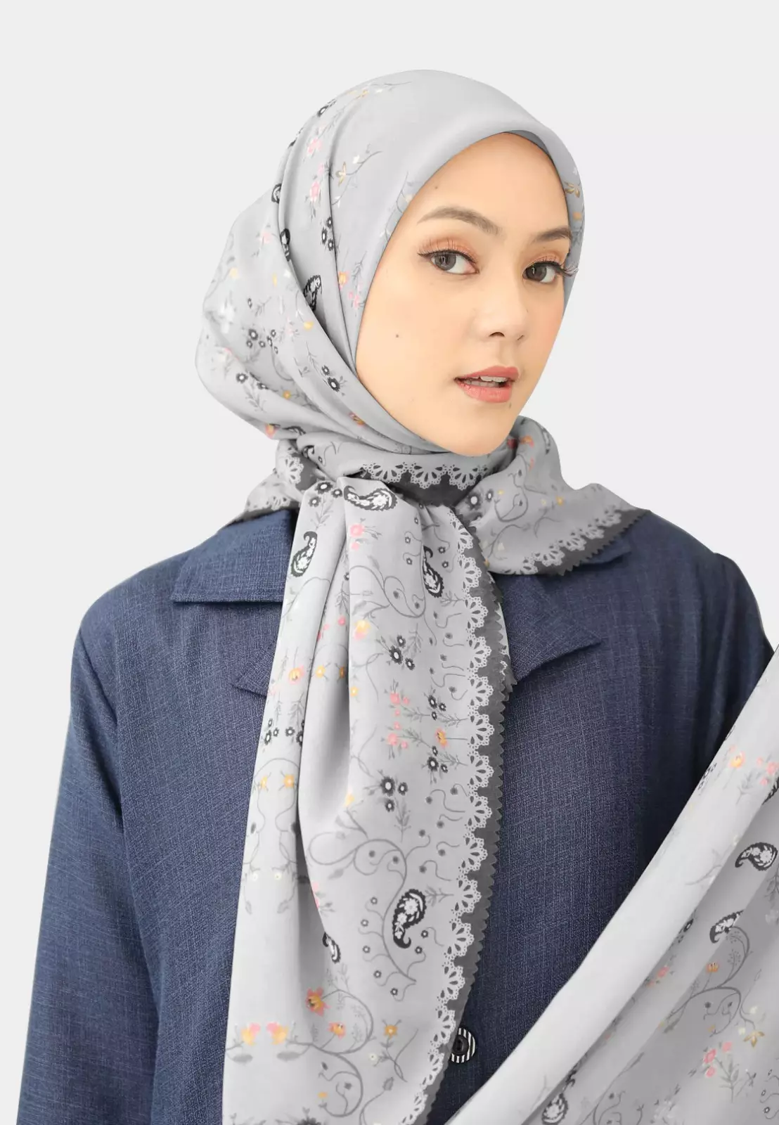Cotton Bee - Athisah Printed Scarf - Hijab Segiempat Motif 130x130cm