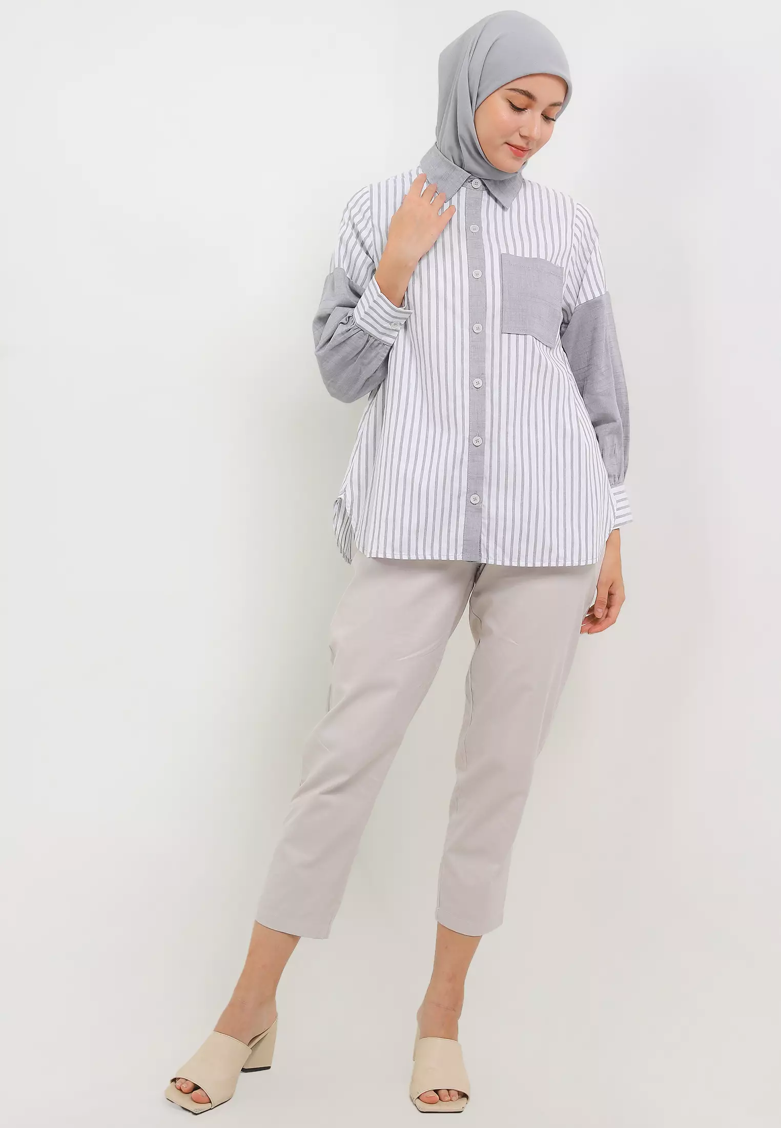 MFMW Annura Atasan Kemeja Abu Motif Salur