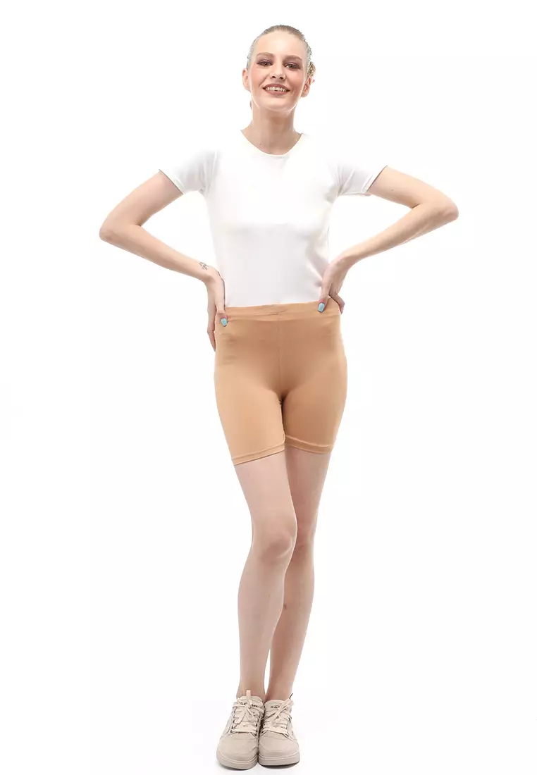 Hot Pants Motif Polos Design Simple Dalaman Wanita Relaxed Fit - Cream