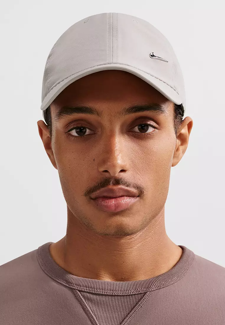 Dri-FIT Club Unstructured Metal Swoosh Cap