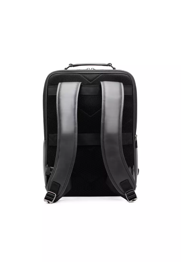 Black Explorer Light Backpack Plus