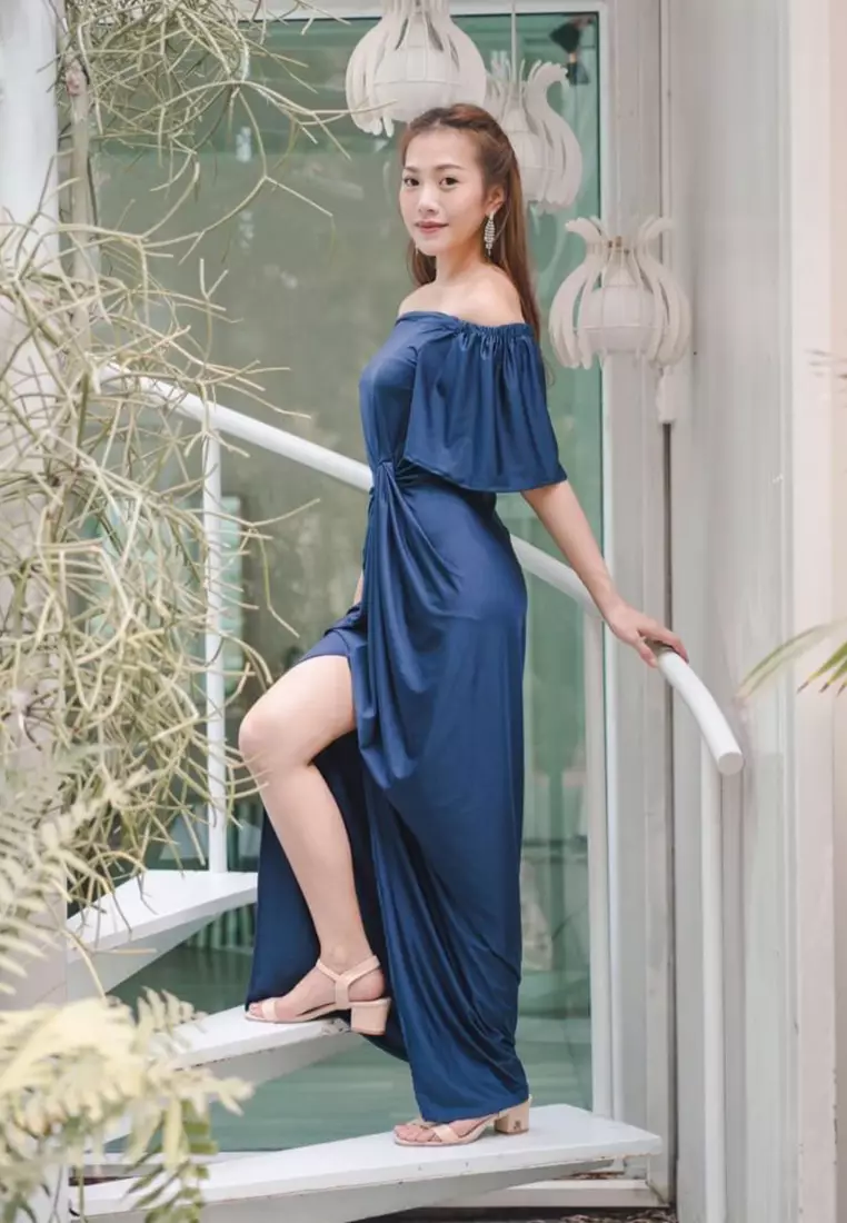Jual BAYSIC Sabrina Silk Bridesmaid Dress Navy Original 2024 | ZALORA  Indonesia ®