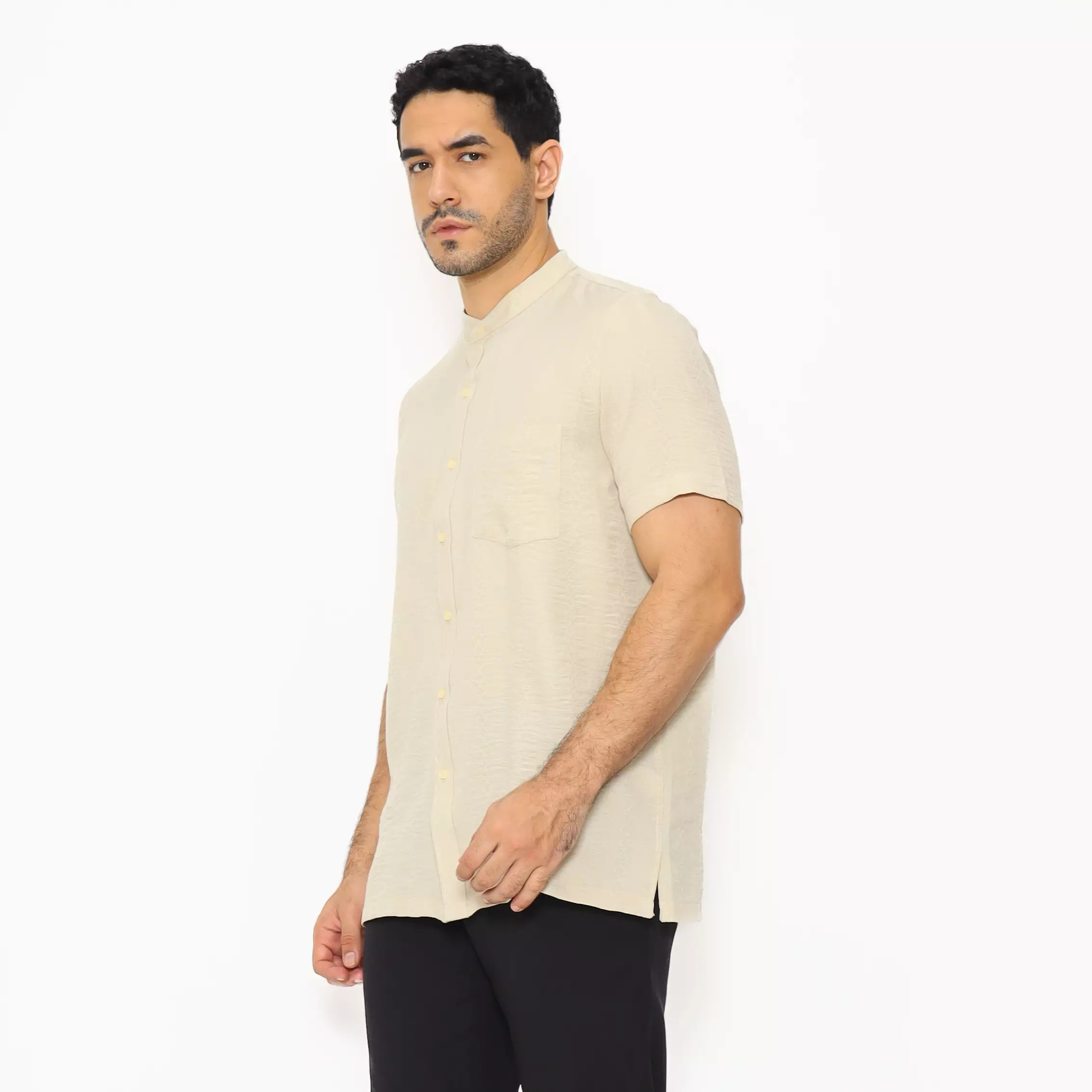 LAWELL DAFFA-S Baju Koko Pria Lengan Pendek Regular Fit Kerah Mandarin Polyester Premium Warna Cream