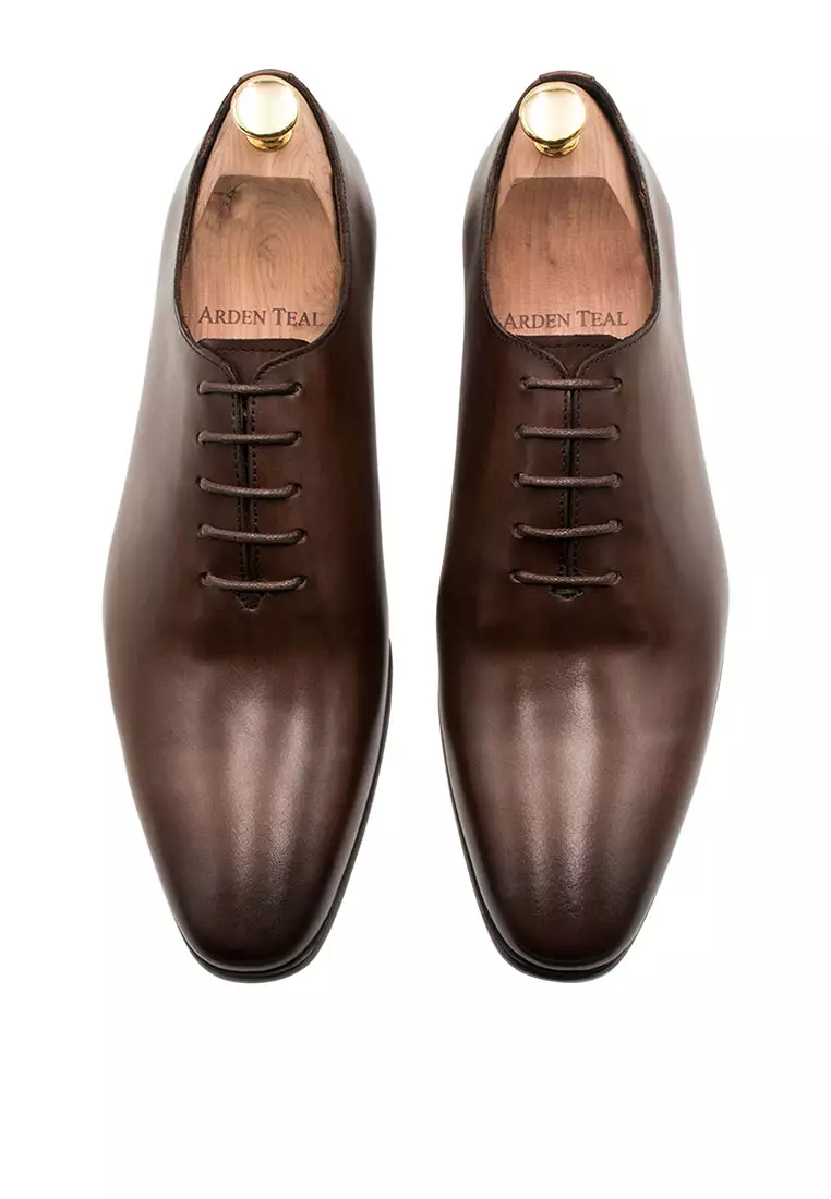 Carlota Wholecut Walnut Oxford