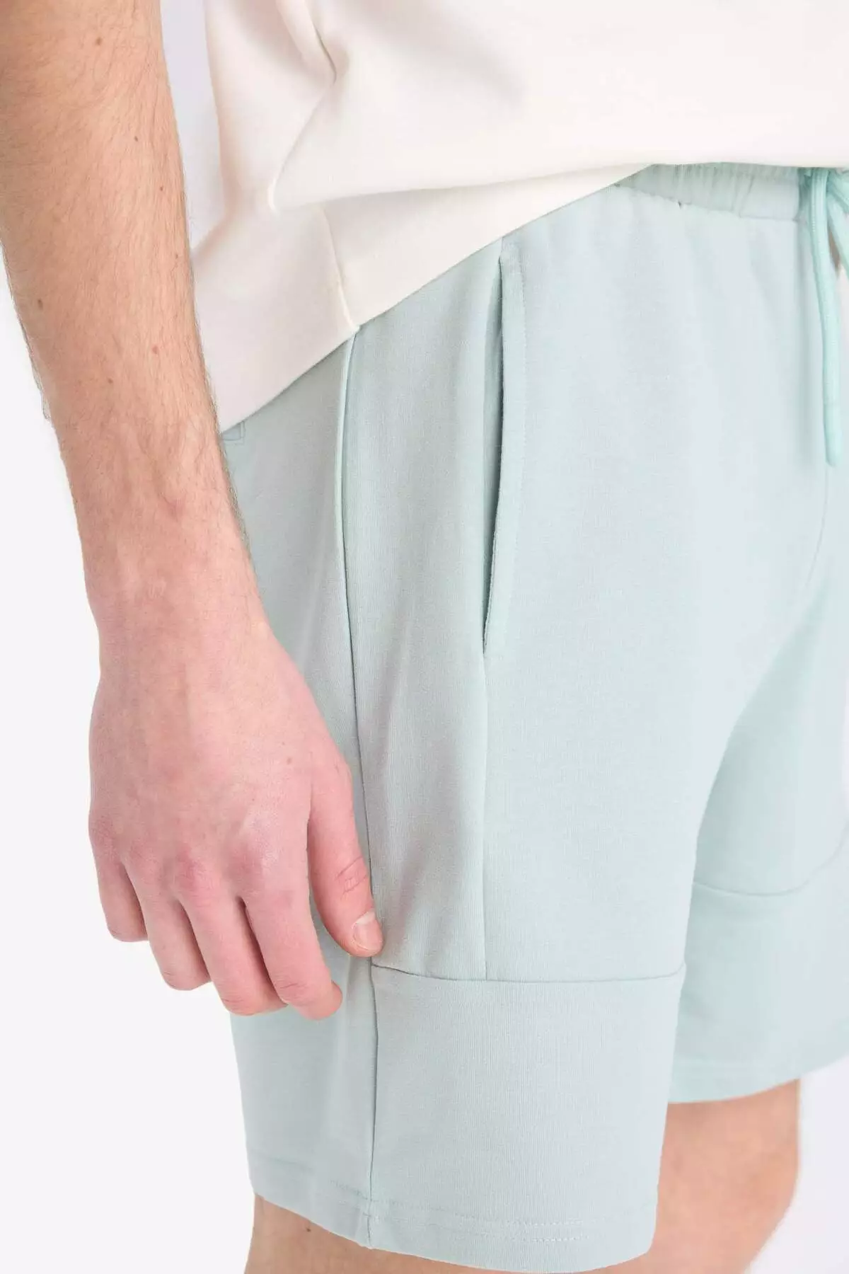 Slim Fit Slim Fit Skinny Leg Basic Straight Shorts B8674Ax25Sp